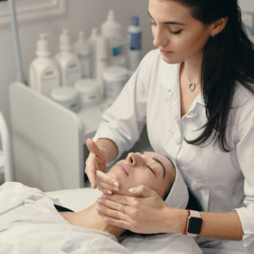 Revitalize your Appearance with Non-Invasive Skin Tightening