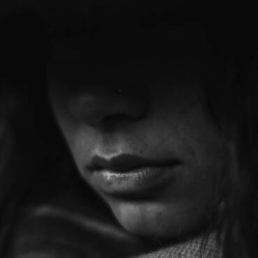 Say Goodbye to Darkened Lips: Exploring Causes & Solutions for Lip Pigmentation